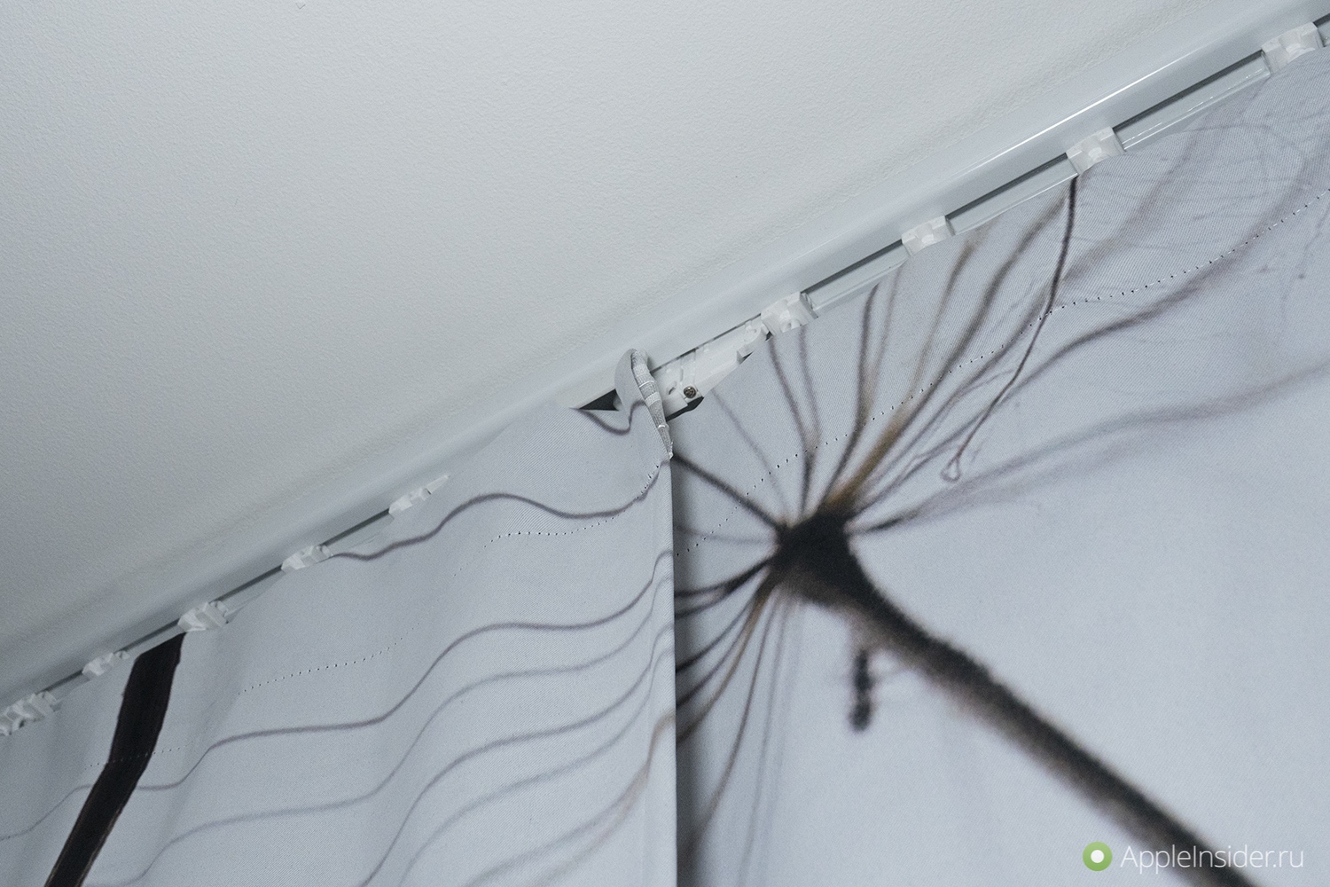 Умный карниз с управлением голосом. Система простая удобная и понятная. Фото.