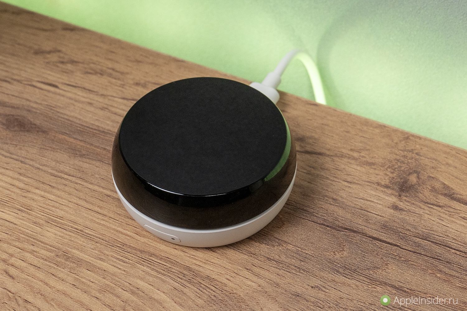 Умный пульт для управления всем домом. Нужно только питание по USB. Фото.