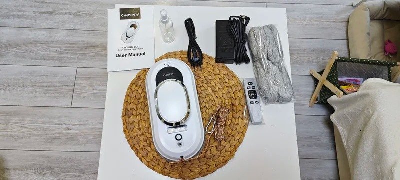 Робот для мытья окон. В комплекте с роботом идет все самое необходимое. Робот для мытья окон. В комплекте с роботом идет все самое необходимое. Фото.