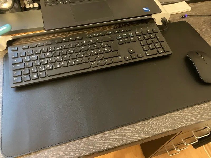 Коврик для мыши. На выбор есть много цветов и размеров. Фото.