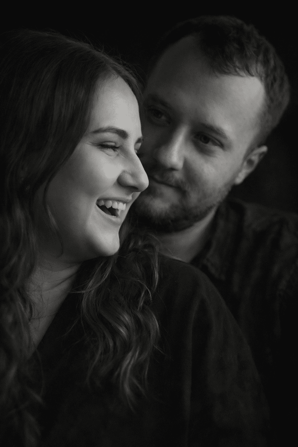 Как создать красивую заставку с помощью нейросети. Как будто над снимком поработал фотограф, хотя это всего лишь была фронтальная камера айфона в связке с нейросетью.. Фото.