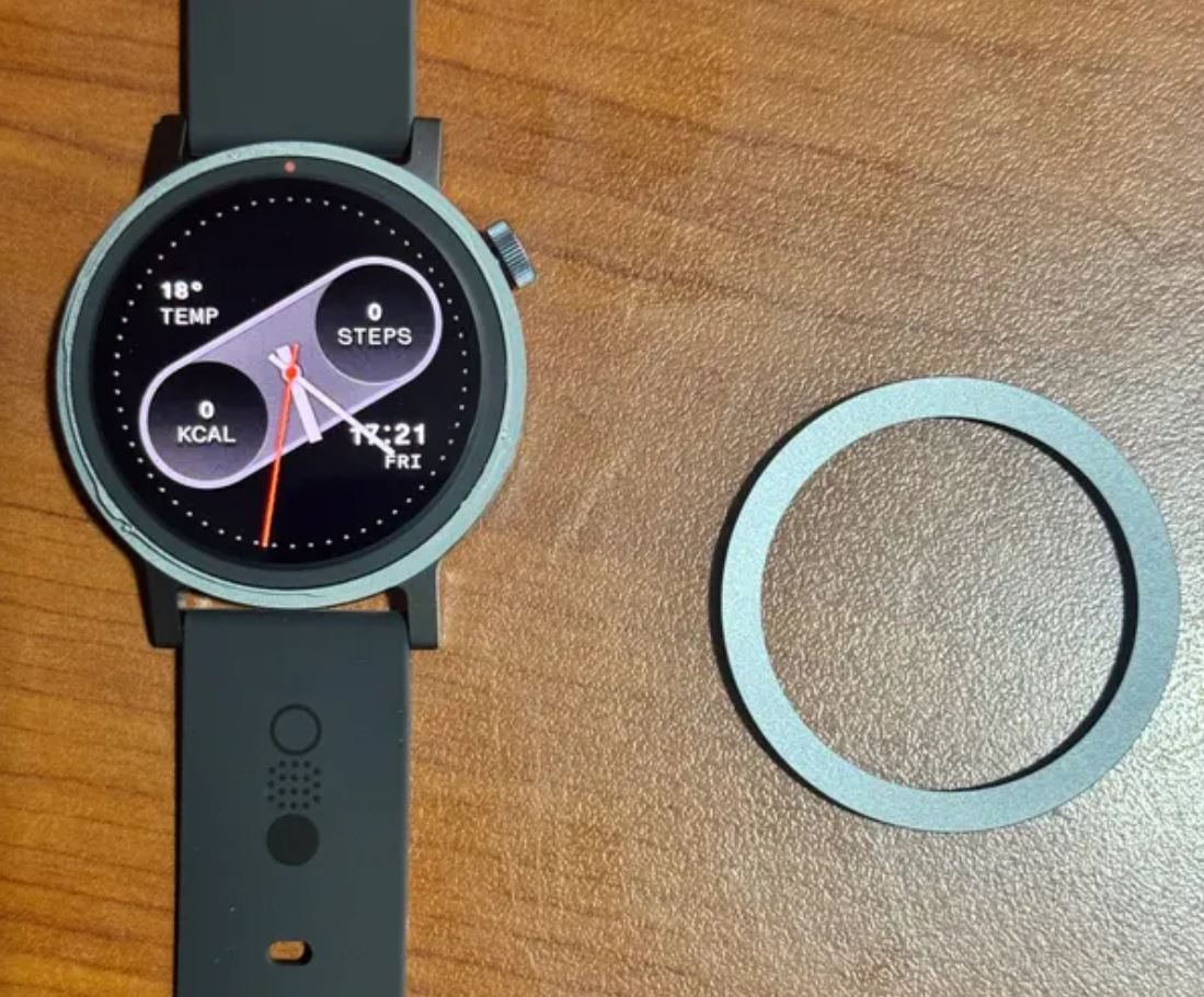 Какие хорошие часы купить недорого. Часы CMF радуют производительностью и приятным дизайном. Фото.