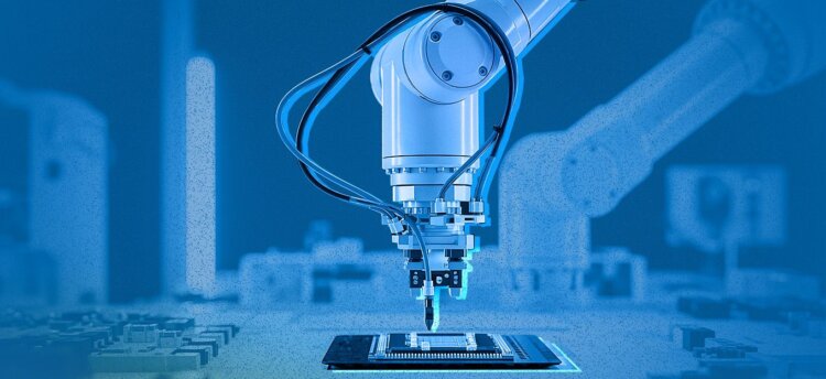 Когда заблокируют eSIM в России. Производство SIM сопряжено не только с установкой оборудования — есть еще программные нюансы. Изображение: iotforall.com. Фото.