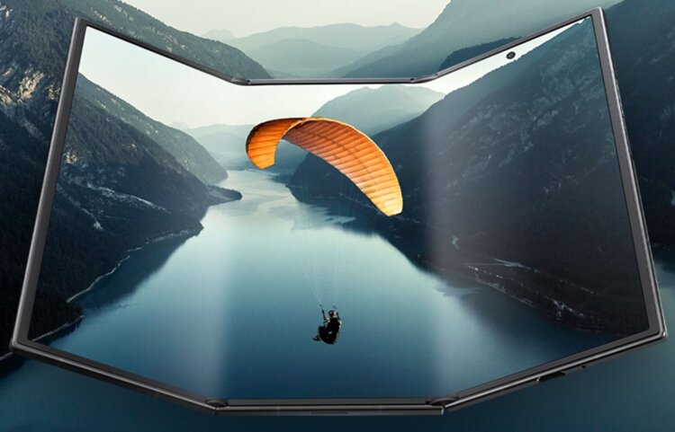 Samsung утер нос iPhone Fold за год до выхода и показал Apple, каким должен быть настоящий складной смартфон. Фото.