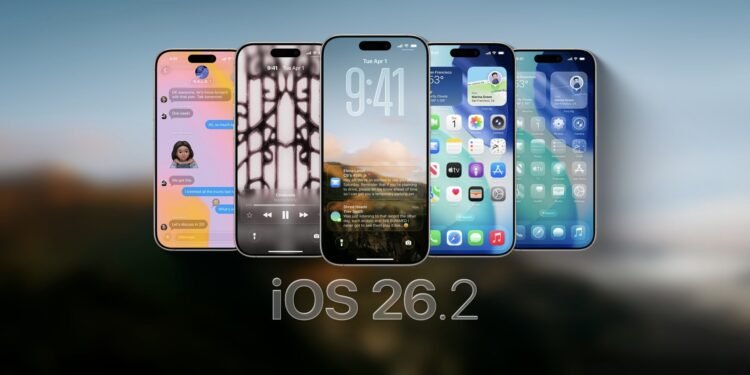 Стоит ли обновлять iPhone на iOS 26.2: что с автономностью и скоростью, работает ли Сбербанк Онлайн и банковские приложения. Фото.