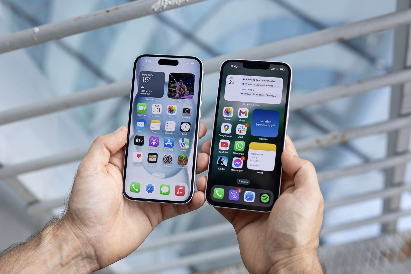 iPhone 2026 года: сколько смартфонов выпустит Apple, основные характеристики и сроки выхода. Вот так будет выглядеть iPhone 17e (слева) на фоне iPhone 16e. Изображение: phonearena.com. iPhone 2026 года: сколько смартфонов выпустит Apple, основные характеристики и сроки выхода. Вот так будет выглядеть iPhone 17e (слева) на фоне iPhone 16e. Изображение: phonearena.com. Фото.