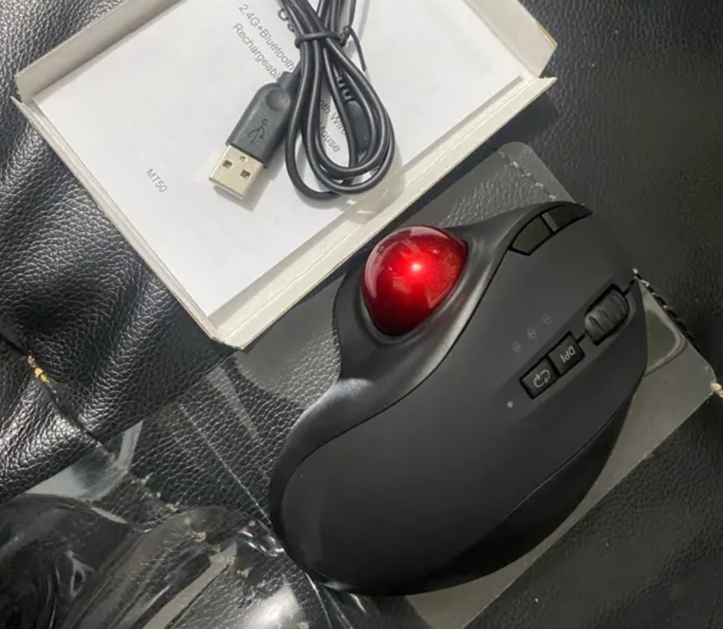 Беспроводная мышь с трекболом. А вот и необычная мышь с трекболом для настоящих профи. Фото.