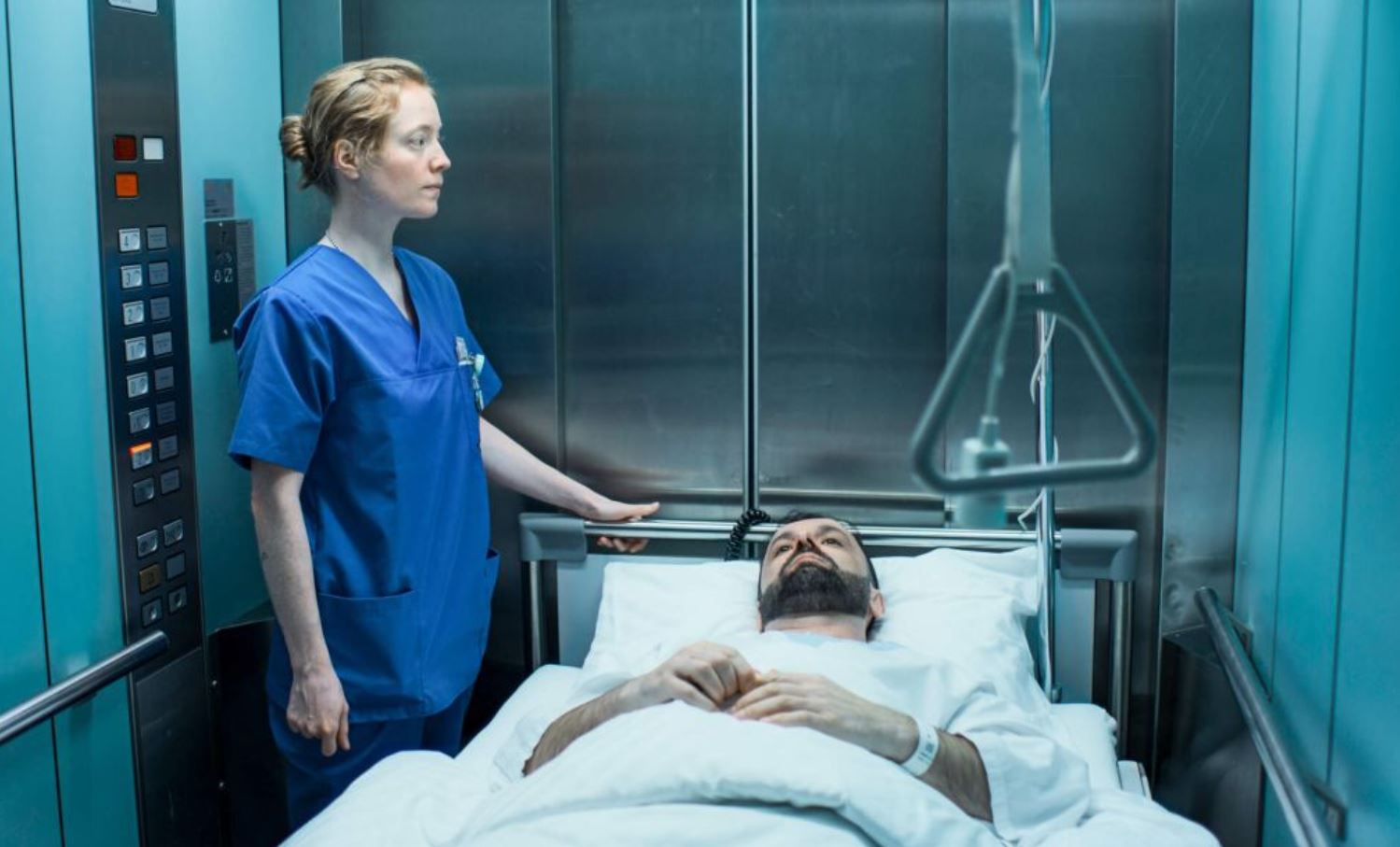 Ночная смена. Потрясающий по глубине фильм, который по сути и триллером и не является. Но пугает. Фото: film.ru. Ночная смена. Потрясающий по глубине фильм, который по сути и триллером и не является. Но пугает. Фото: film.ru. Фото.