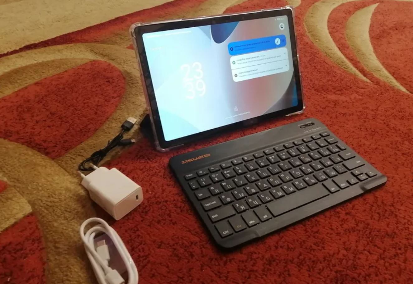 Недорогой планшет до 10 000. Планшеты Teclast славятся невысокой ценой и надежностью — надо брать, пока со скидкой! Фото.