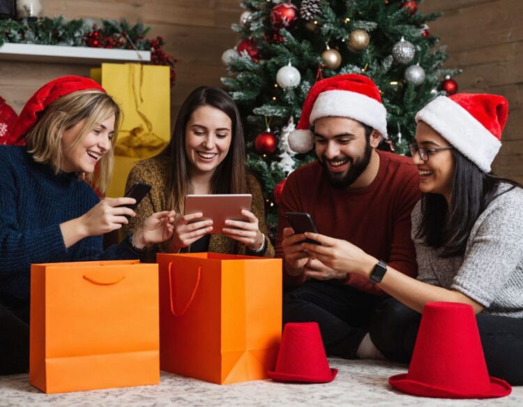 Что купить на AliExpress перед Новым годом? Крутые подарки для себя и близких с распродажи «Ниже рынка». Фото.