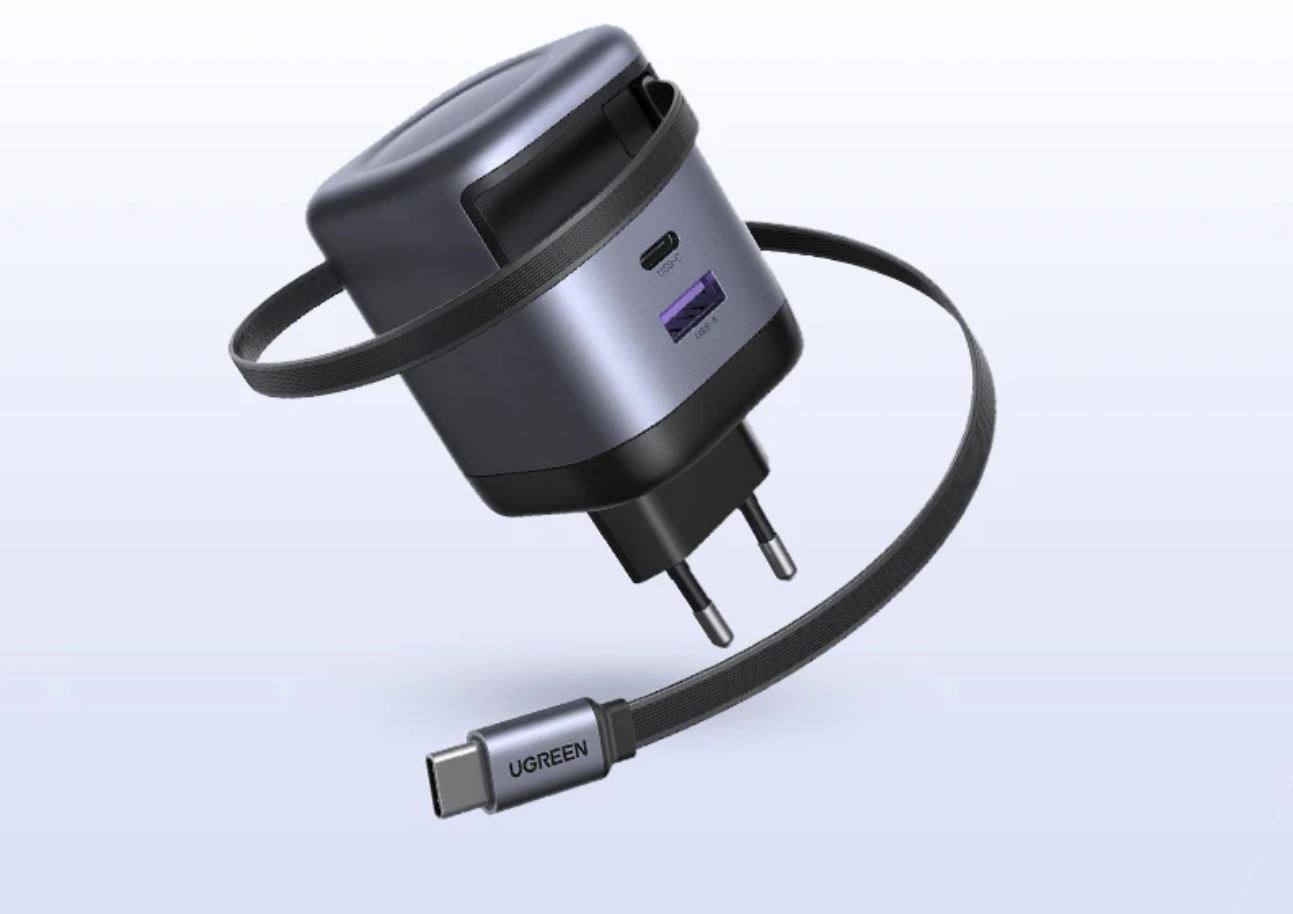 Зарядное устройство с кабелем Type-C. Компактная зарядка пригодится в путешествиях и выручит, когда под рукой нет кабеля. Зарядное устройство с кабелем Type-C. Компактная зарядка пригодится в путешествиях и выручит, когда под рукой нет кабеля. Фото.