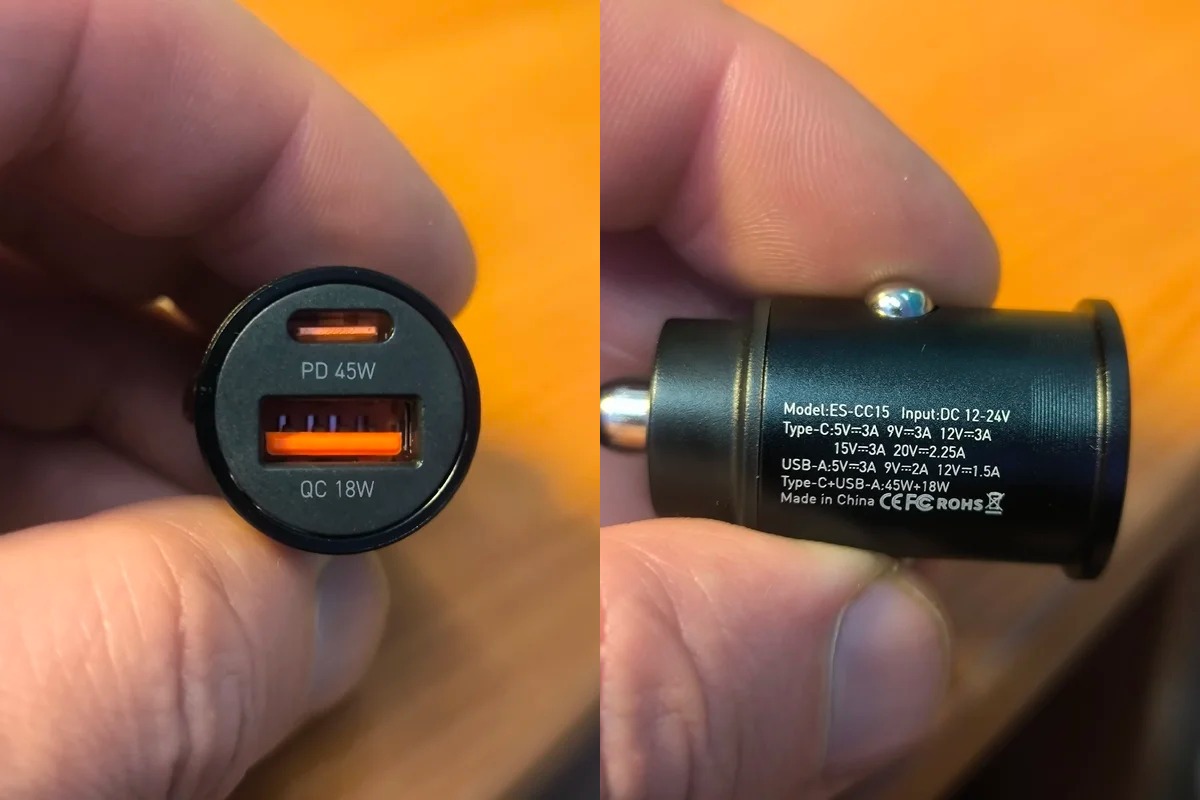 Автомобильная зарядка для смартфона. Блок питания компактный и почти не торчит из прикуривателя. Фото.