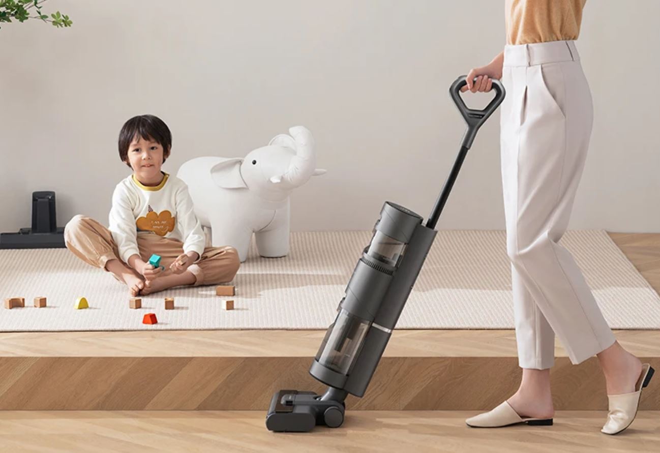 Мощный вертикальный пылесос. С Dreame H11 вы быстро наведете порядок в доме, не тратя много сил. Фото.