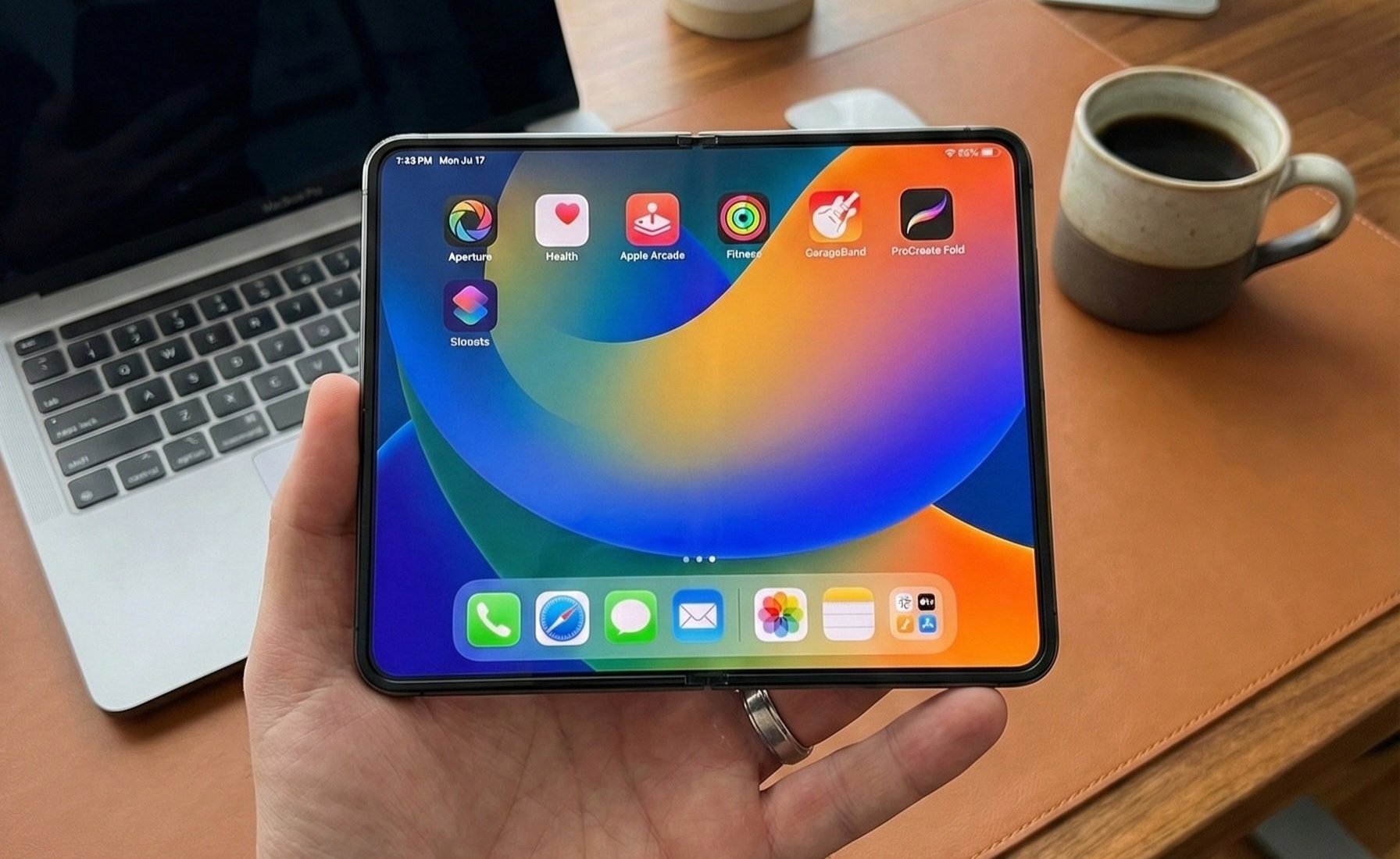 Скоро все складные смартфоны станут другими. Как их изменит выход iPhone Fold