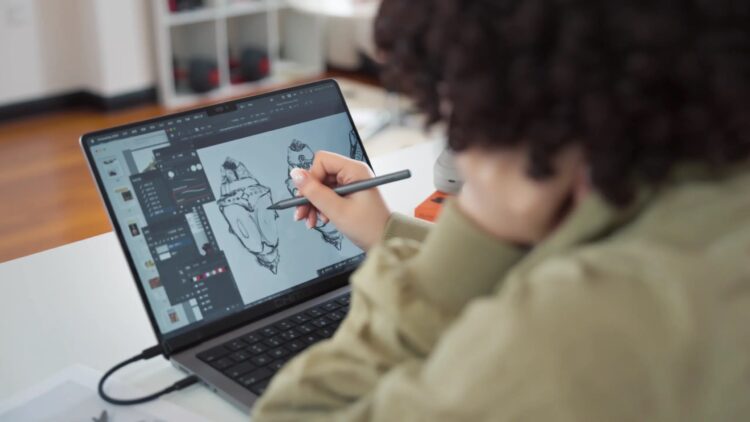 Как сделать экран любого MacBook сенсорным при помощи одной детали. Фото.