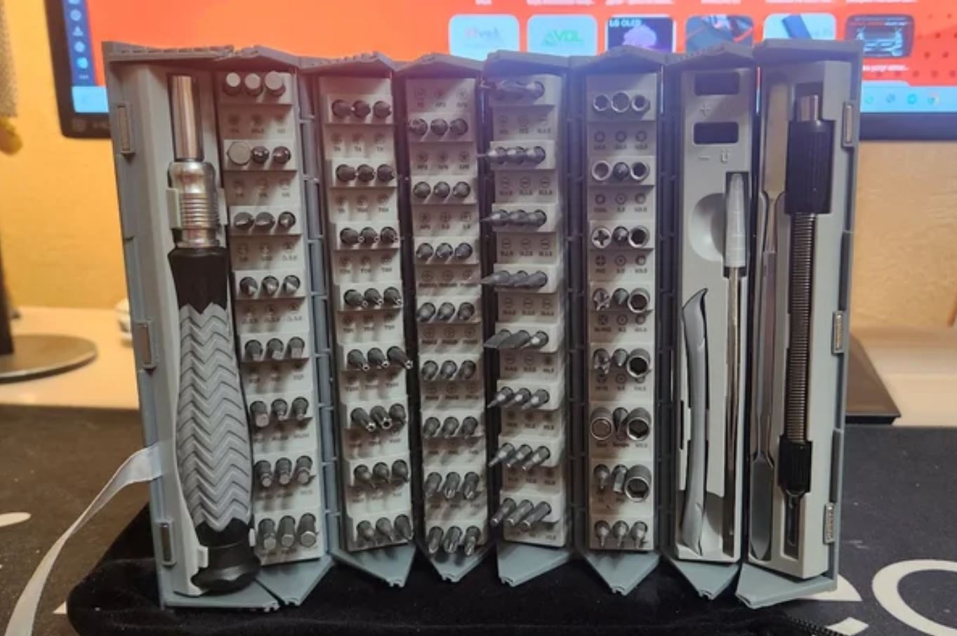 Большой набор отверток. Такого набора отверток, думаем, вы еще не встречали. Фото.