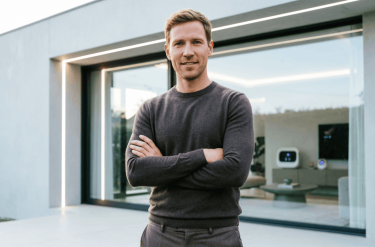 Десять крутых подарков на 23 февраля для любителей умного дома и сервисов. Фото.