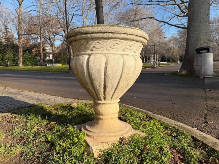 Что выбрать: айфон или фотоаппарат? Здесь нет размытого фона, а форма объекта искажена. Изображение: phonearena.com. Фото.