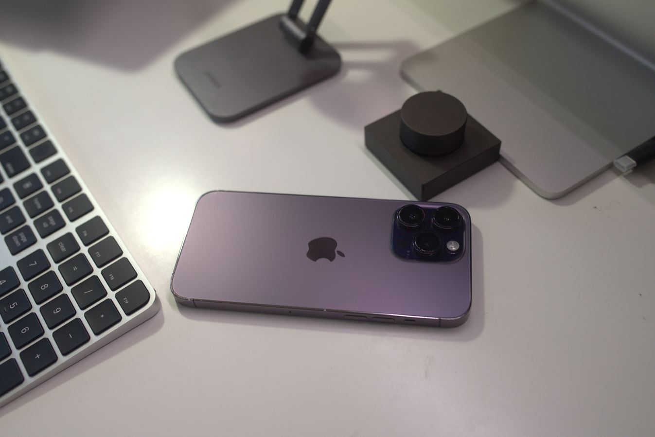 Стоит ли покупать iPhone 14 Pro Max в 2026. Реальный отзыв читателя AppleInsider.ru