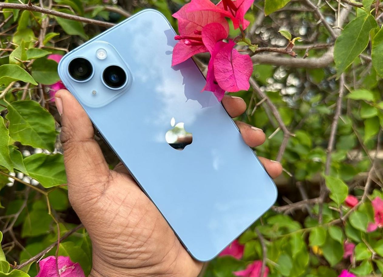 Недорогой, но хороший iPhone. iPhone 14 — недорогой, но оч крутой подарок для любимой. Фото: deccanherald. Недорогой, но хороший iPhone. iPhone 14 — недорогой, но оч крутой подарок для любимой. Фото: deccanherald. Фото.