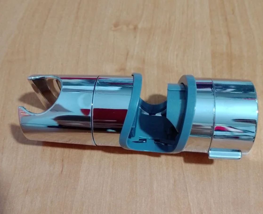 Держатель для душа на штангу. Крутое решение для всех, у кого душ — это важная процедура. Фото.