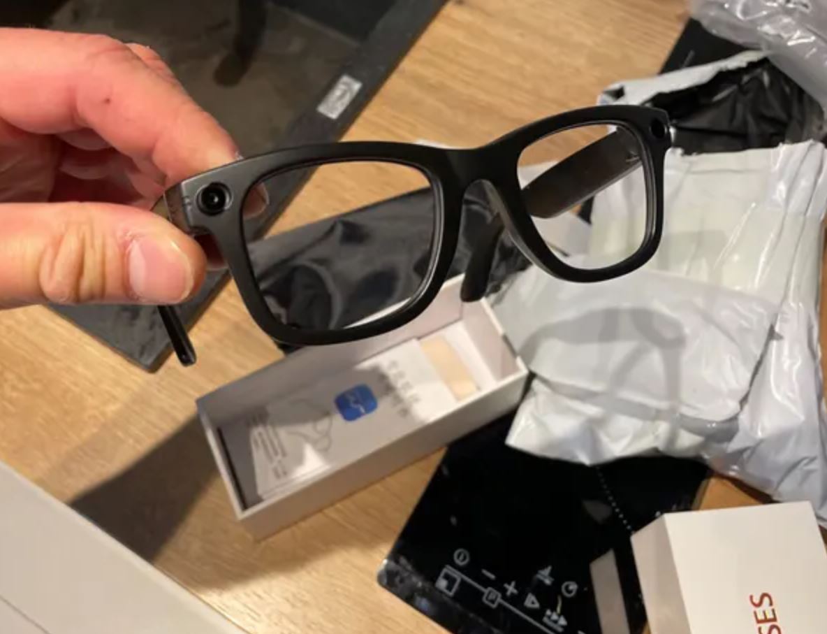 Недорогие умные очки с камерой. Умные очки с камерой можно взять на Али по невысокой цене. Фото.