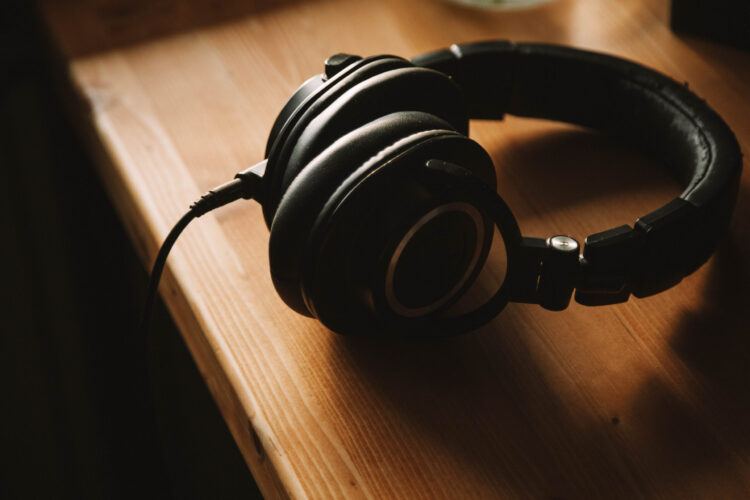 Россияне массово скупают MP3-плееры из-за цензуры на стримингах: вот что происходит. Фото.