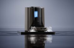 Робот-пылесос BORK с функцией пара. Полная автономность в уборке. Фото.