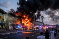 Нейросеть ЧатГПТ предсказала цены на Айфон в России, если ситуация в Дубае не изменится. Фото.