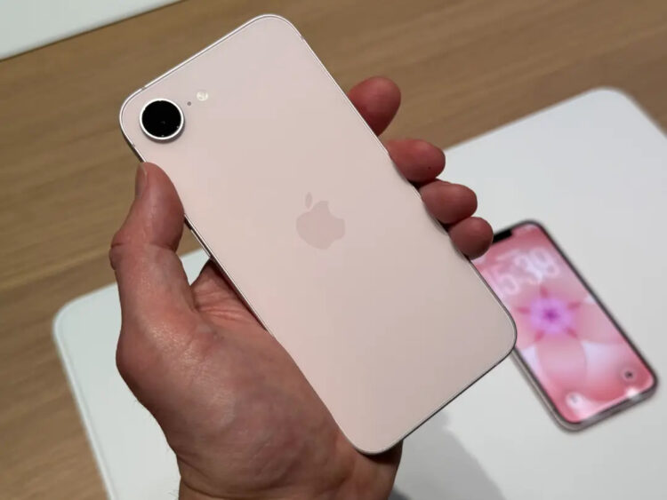 Как добавить MagSafe в iPhone 16e с помощью деталей от iPhone 17e. Фото.