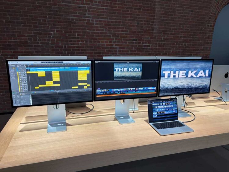 Как подключить несколько внешних мониторов к MacBook на M5 Pro и M5 Max одним проводом. Фото.