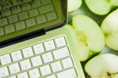 Чем отличается клавиатура новых MacBook от старых. Фото.