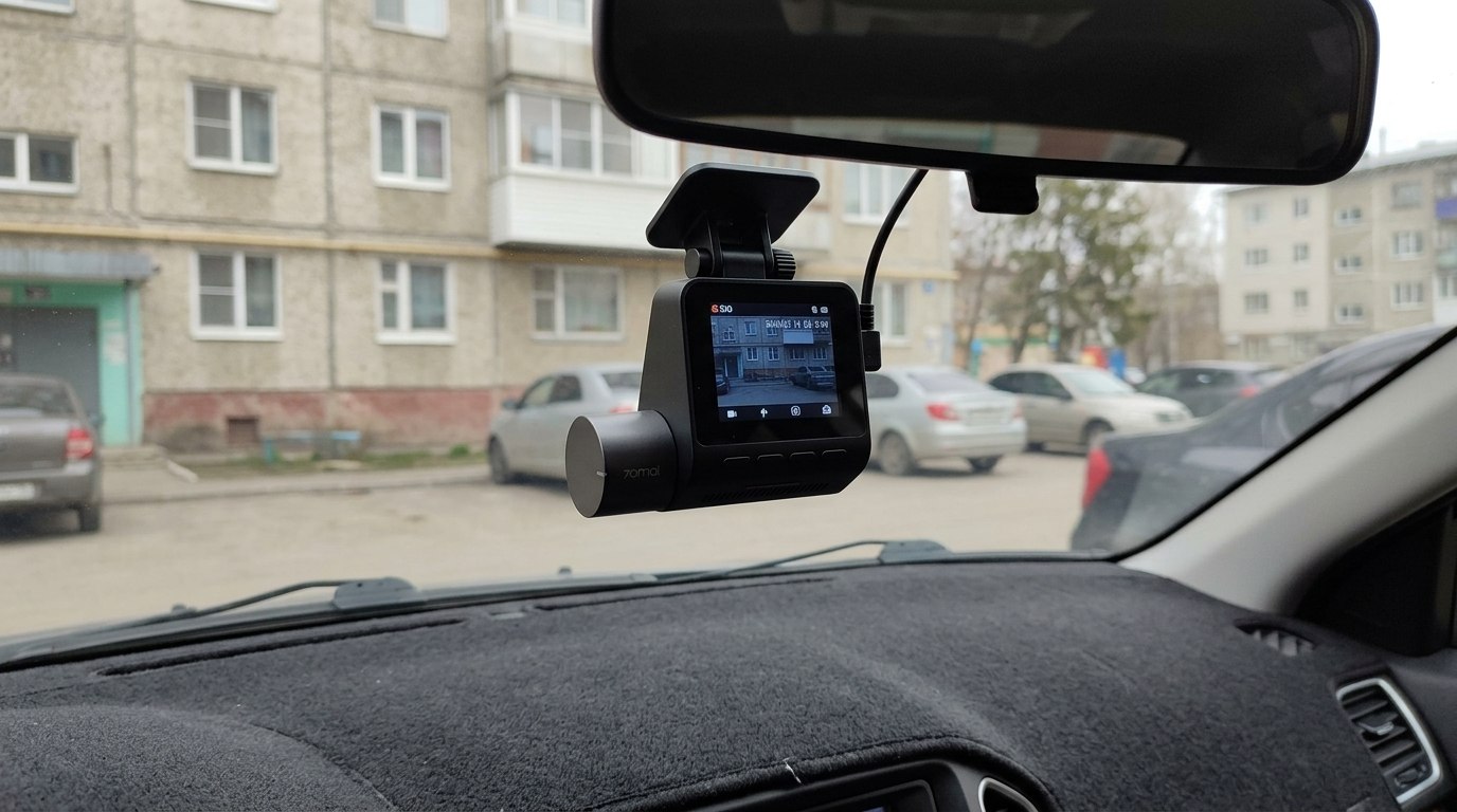 Видеорегистратор 70mai A410 для безопасности на дорогах. Теперь вы всегда сможете зафиксировать происходящее на дороге. Фото.