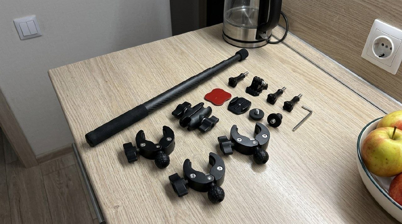 Крепление экшн-камеры на велосипед и мотоцикл. Алюминий, несколько типов зажимов и совместимость с GoPro, DJI и Insta360.. Фото.