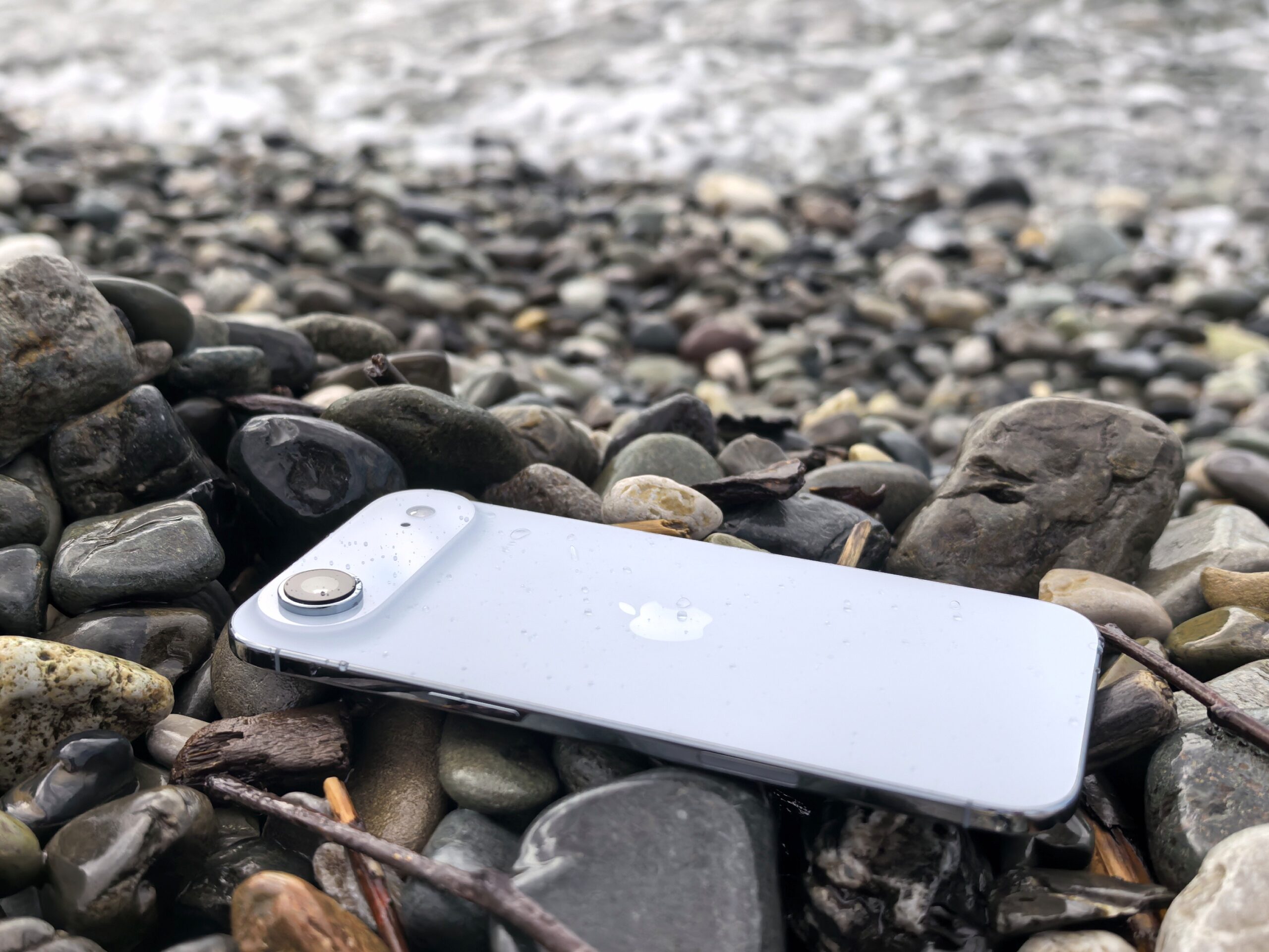 Отменить подписки Apple или сменить регион Apple ID. А вы будете менять регион Apple ID? Изображение: rg.ru. Фото.