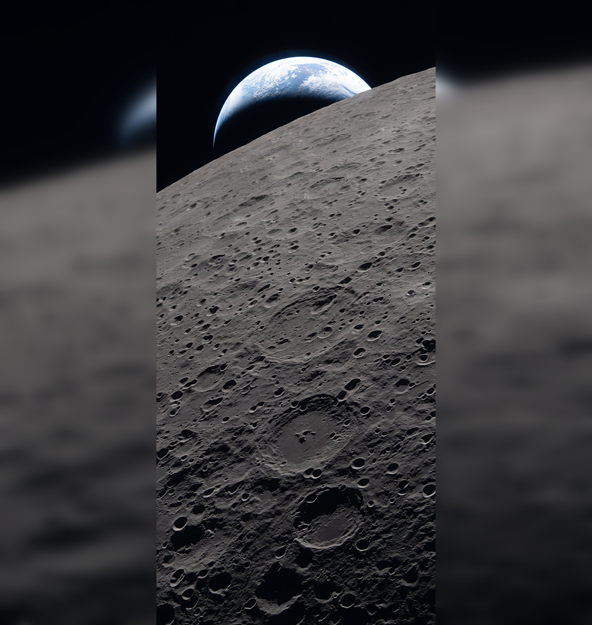 Фото Земли и Луны с миссии Artemis II. Луна более крупным планом. Фото.