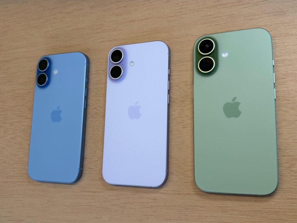 Стоит ли ждать iPhone 18. Найти отличия в дизайне между iPhone 18 и iPhone 17 можно будет лишь в цветах. Фото.