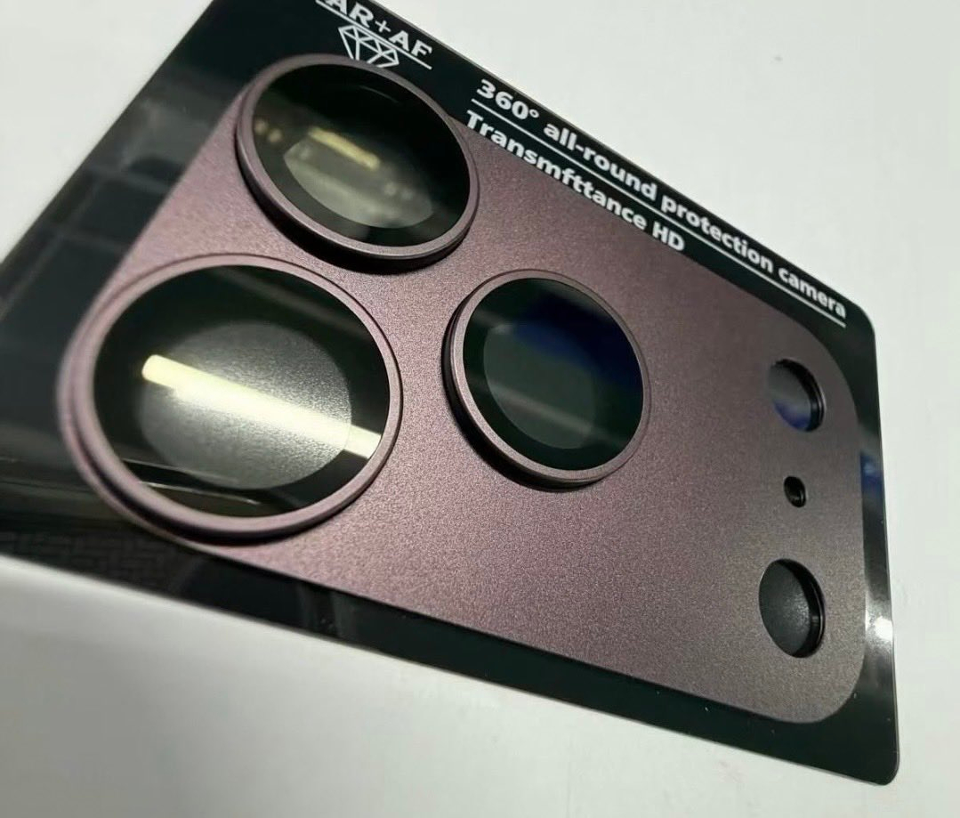 Новый цвет Dark Cherry у iPhone 18 Pro. Вишневый будет достаточно сдержанным и при определенном освещении будет отдавать коричневым. Фото.