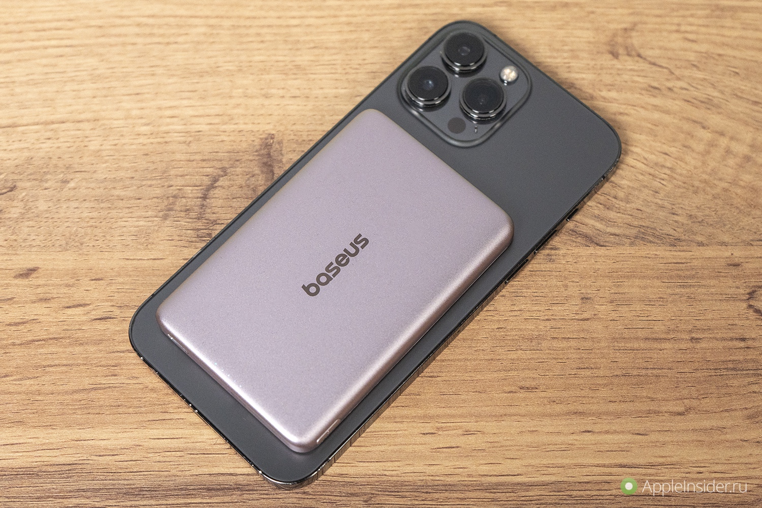 Алюминиевый повербанк Baseus PicoGo AM41. Найдете лампочки? А они есть!. Фото.