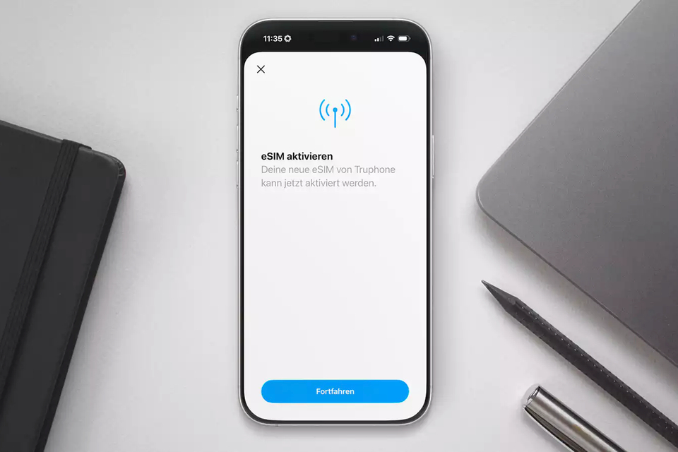 Плюсы eSIM перед физической SIM-картой. Добавил eSIM в настройках и не надо никуда тыкать скрепкой. Фото.