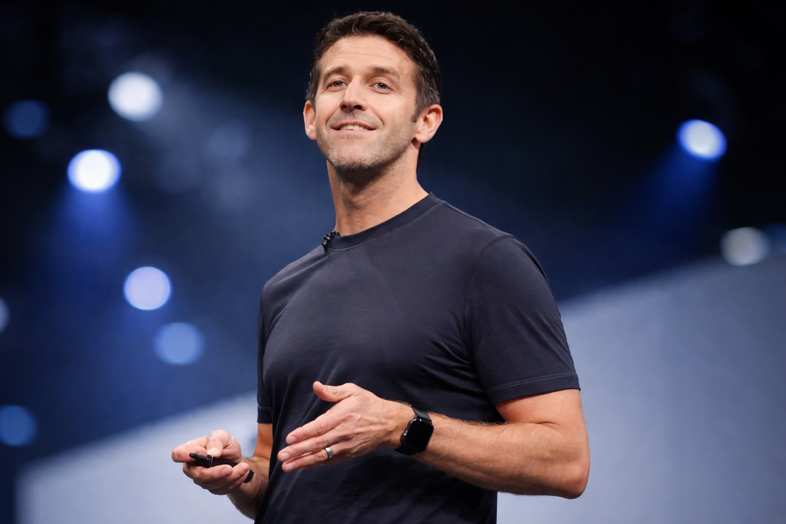 Кто такой Джон Тернус из Apple. Да кто такой этот ваш Джон Тернус?!. Фото.