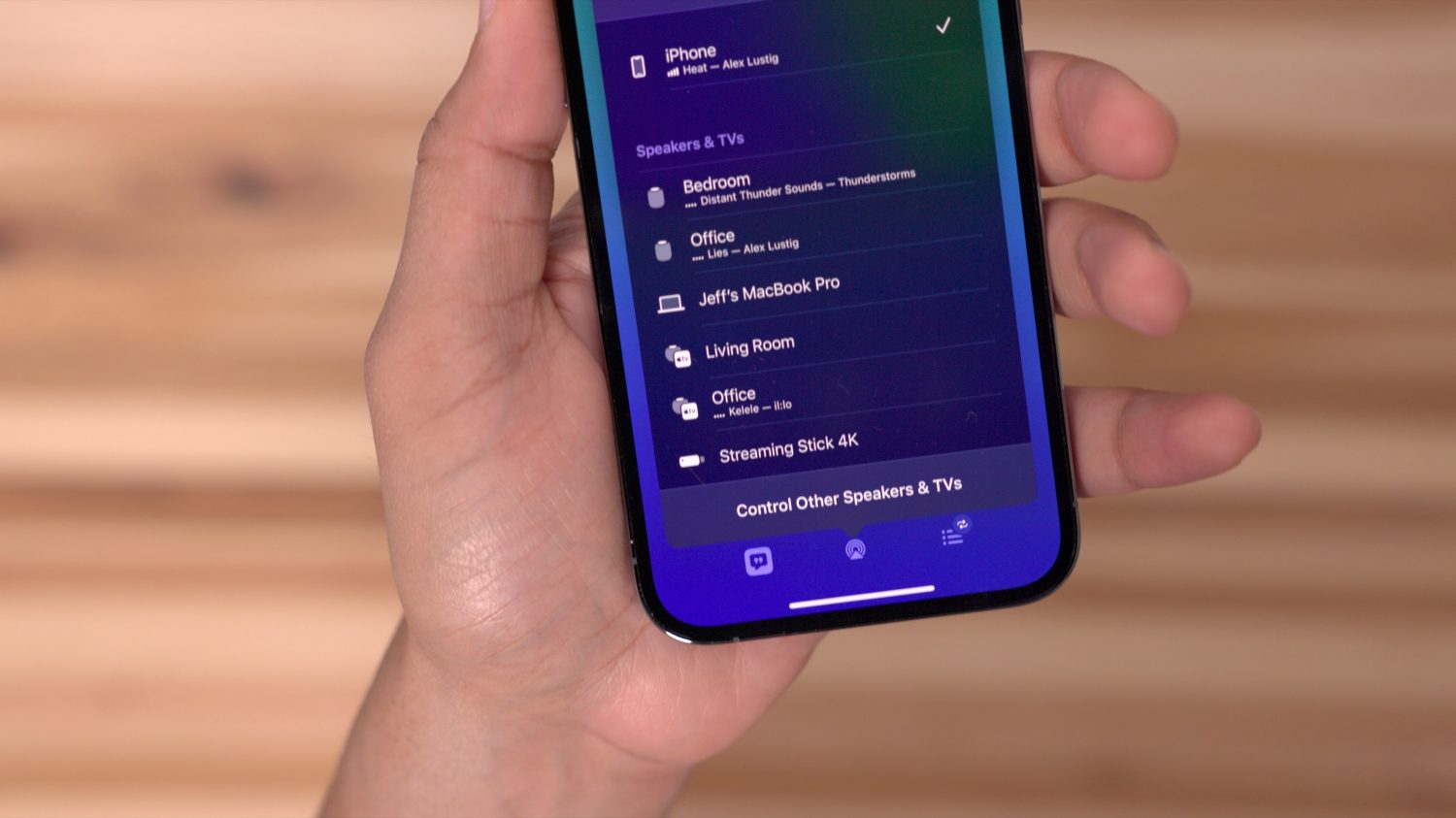 Как Google Cast будет работать на iPhone. С айфона можно будет стримить на телевизоры с Google и Android TV. Фото.