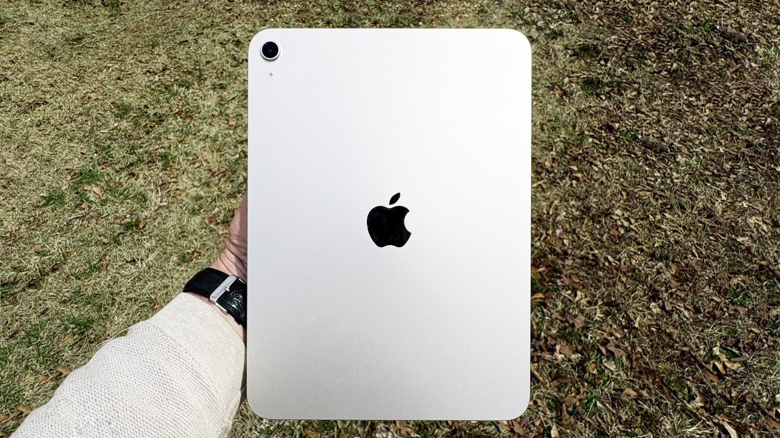 Apple Intelligence на iPad в России: зачем нужен. Казалось бы, при чём тут Apple Intelligence и Россия, но связь прямая. Фото.