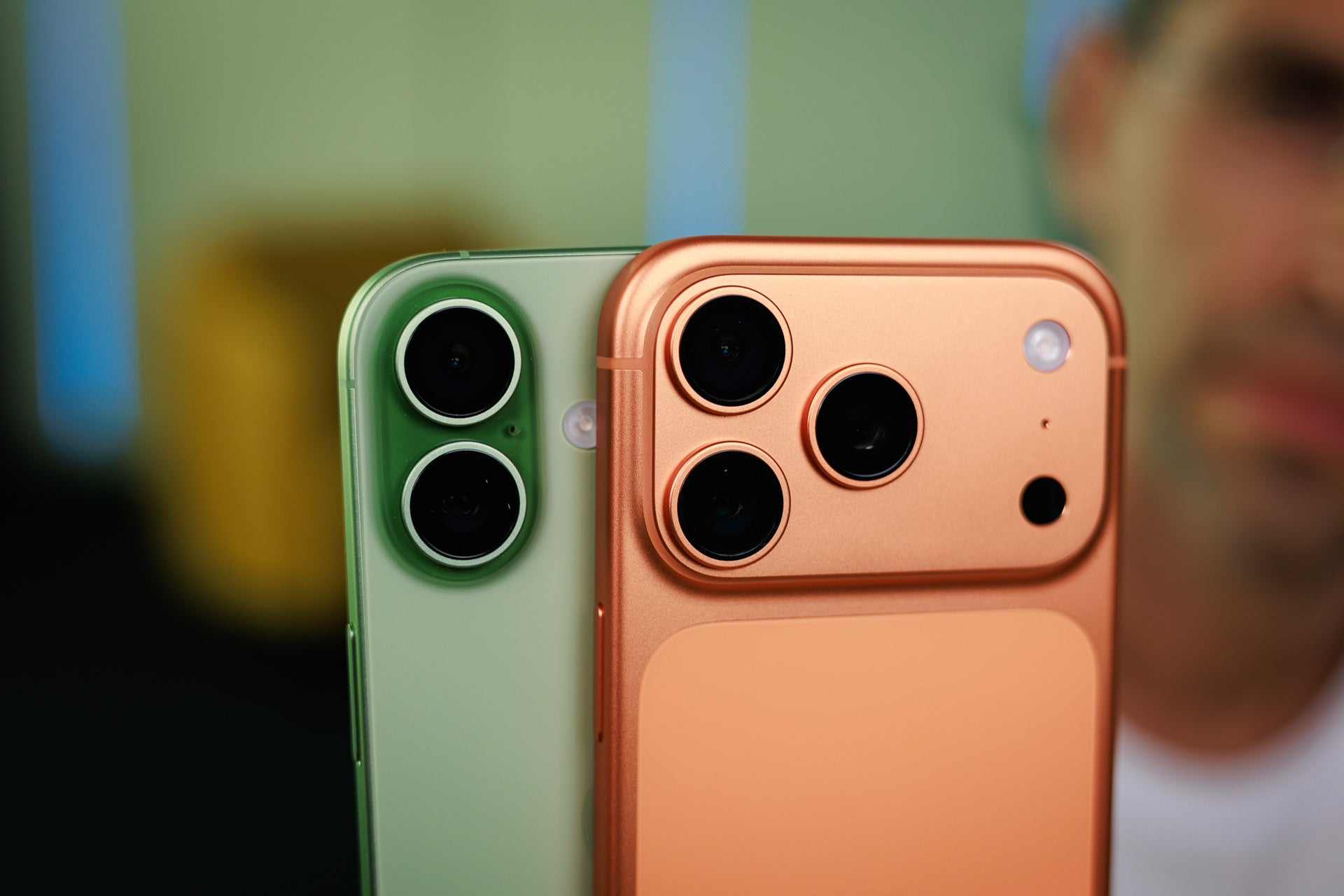 Камера iPhone 17 и iPhone 17 Pro: кому нужен телеобъектив. У 17 Pro на одну камеру больше и есть лидар, но нужно ли это большинству?. Фото.