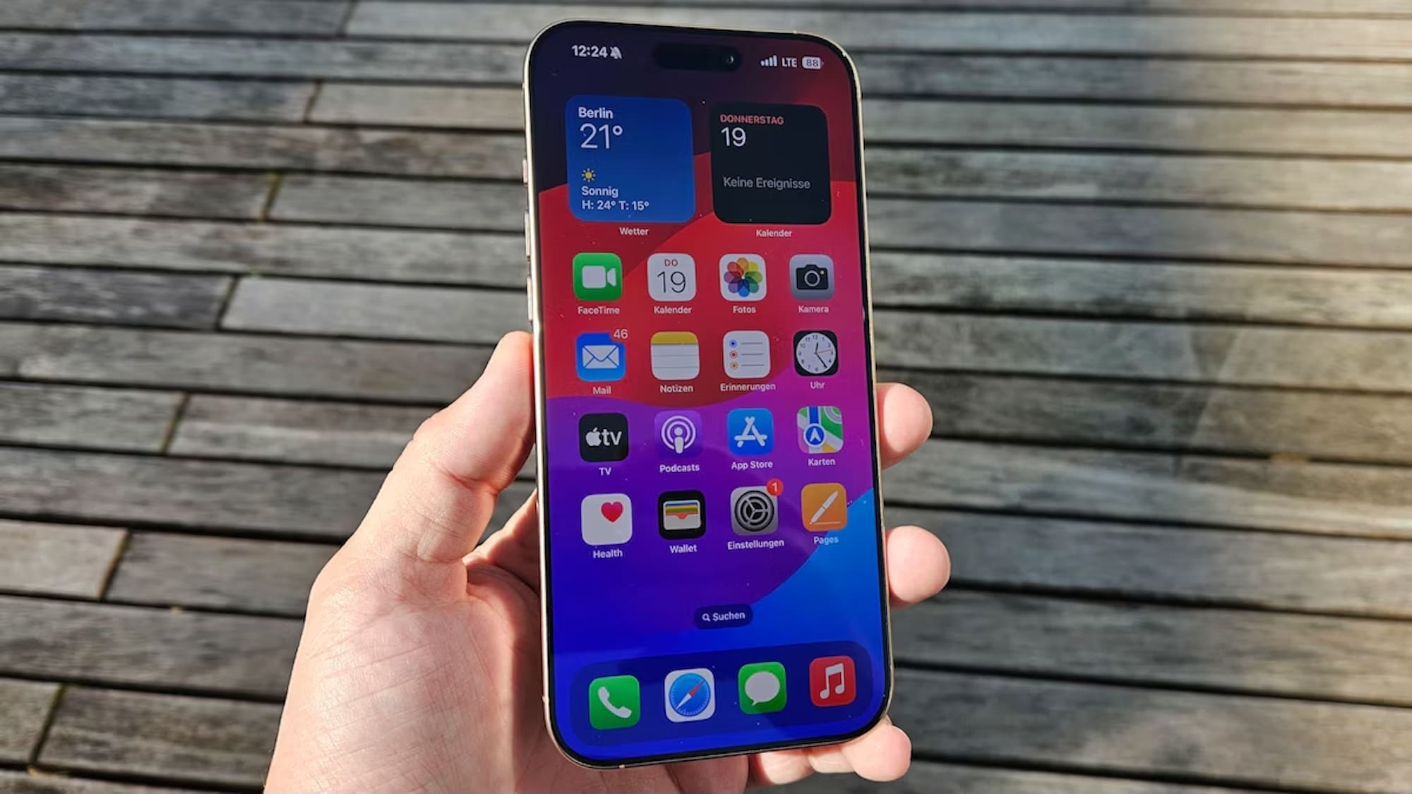 Стоит ли ждать iPhone 18 Pro в 2026 году. А вы будете ждать новый айфон или возьмете текущее поколение?. Фото.