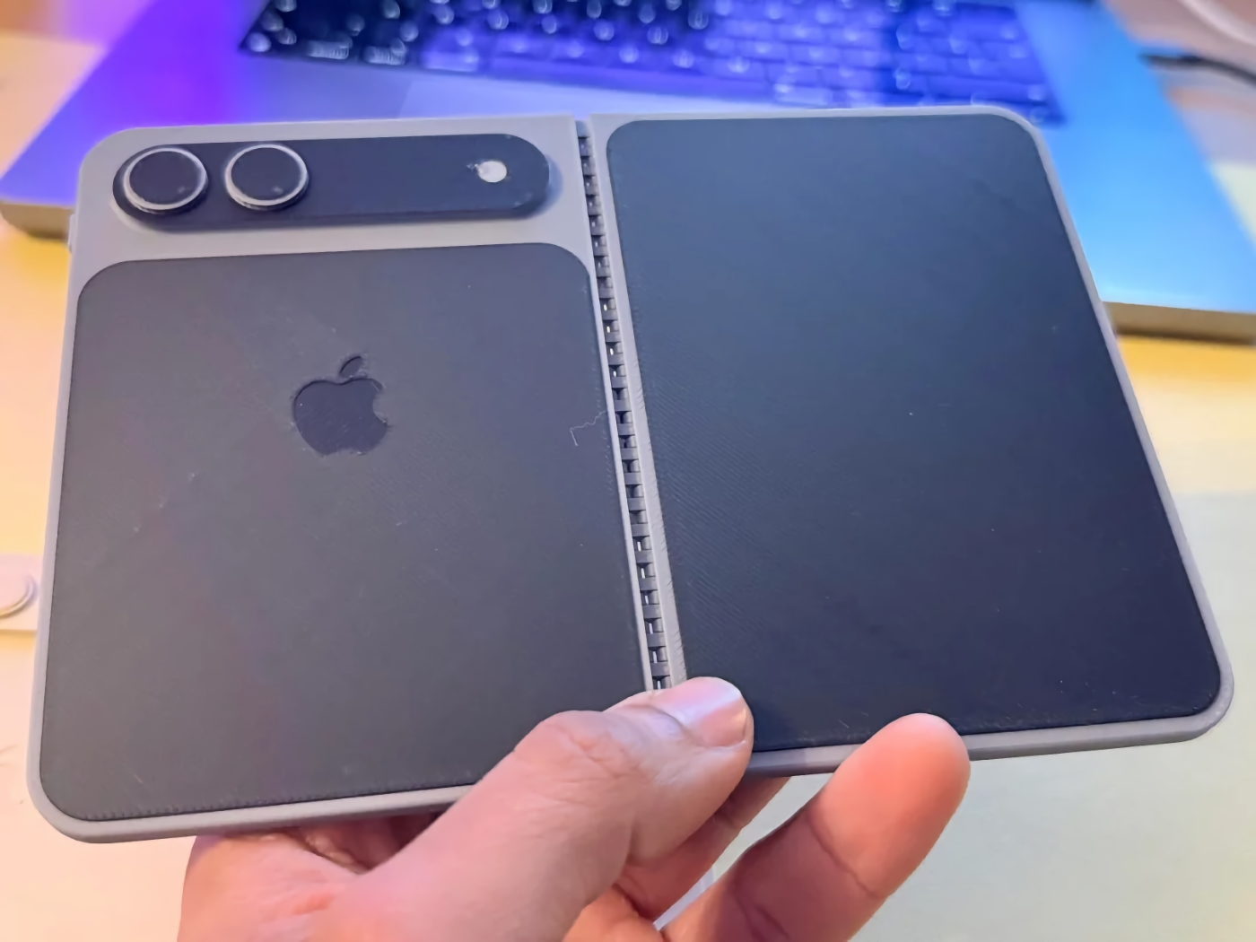 Что будет внутри складного iPhone Ultra. iPhone Ultra будет скомпонован так, что починить его сможет хоть кто. Фото.