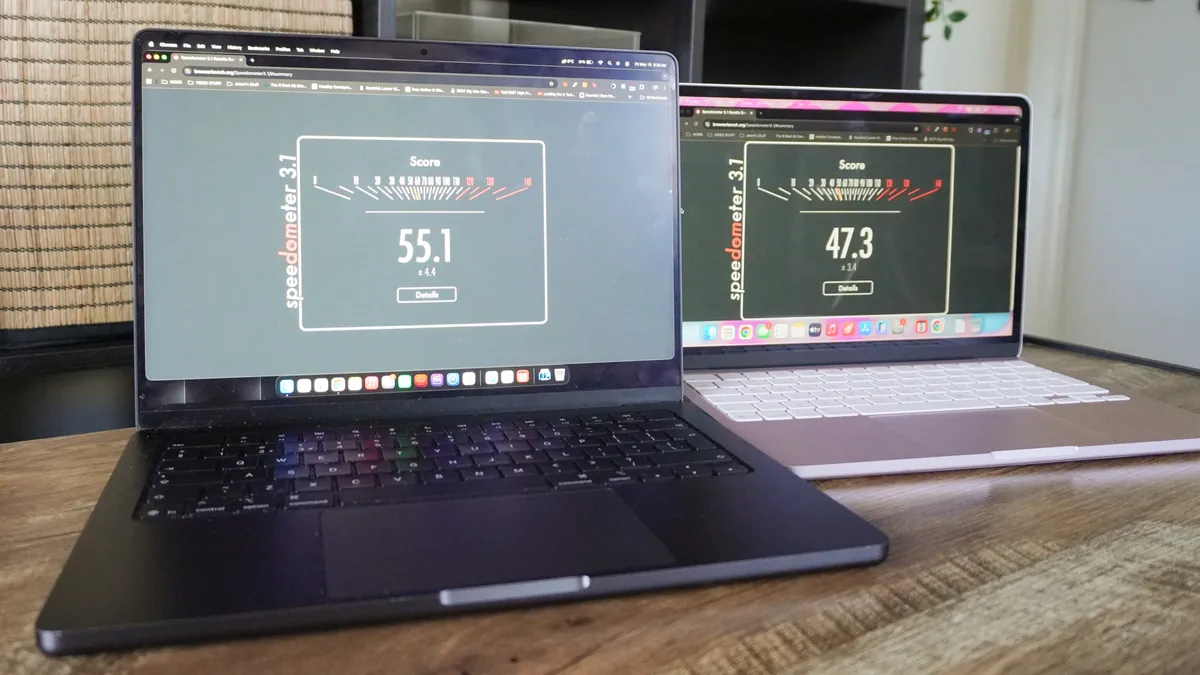 Производительность MacBook Neo в тестах и повседневной работе. В браузере Pro побыстрее, но в жизни почувствовать это будет непросто. Фото.