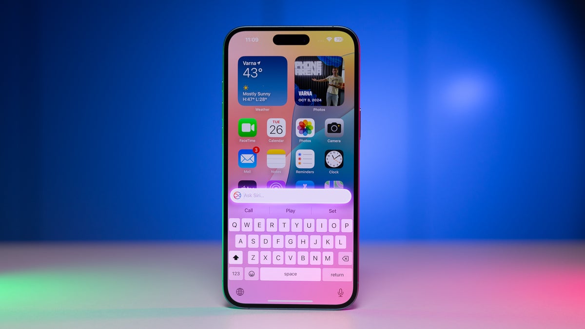Кому пригодится новая Siri на iPhone. Судя по всему, на iPhone наконец-то появится нормальный голосовой ассистент. Фото.