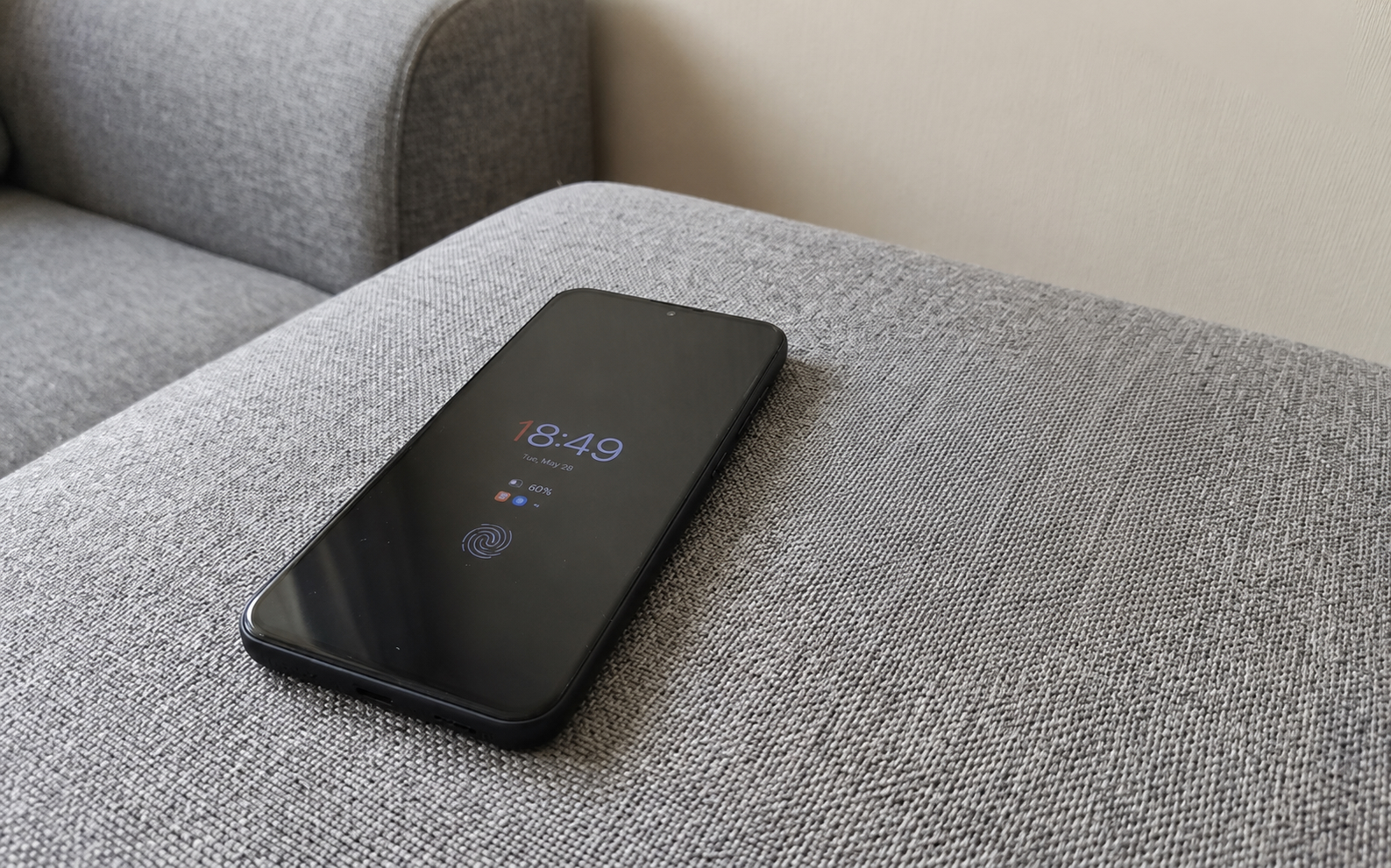 Время работы OnePlus 15 в реальной жизни. И даже работающий Always On Display почти не влияет на батарею. Фото.