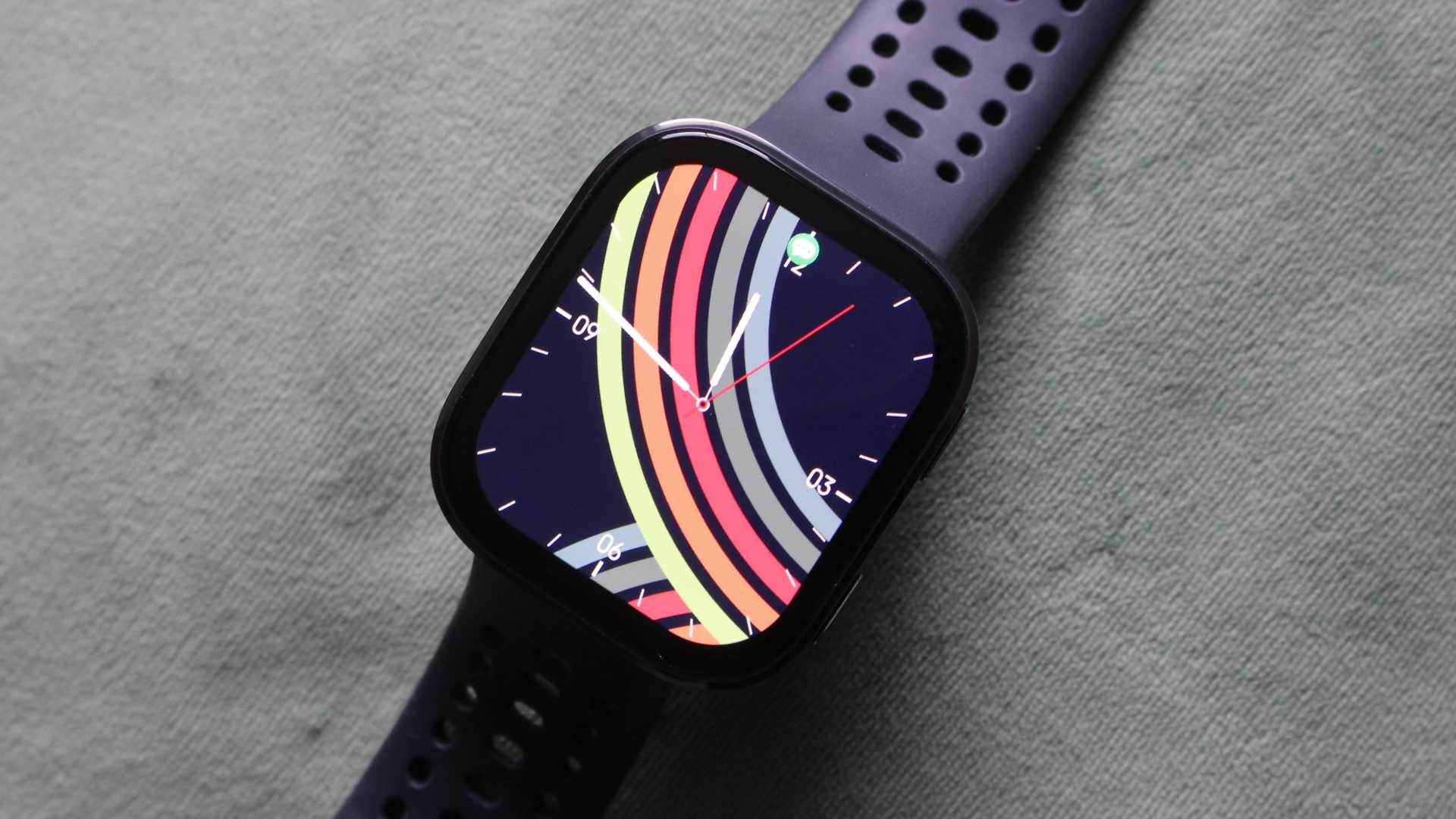 Как тестировали точность измерения пульса в AirPods Pro 3. Amazfit Bip внешне очень похожи на часы Apple. Фото.